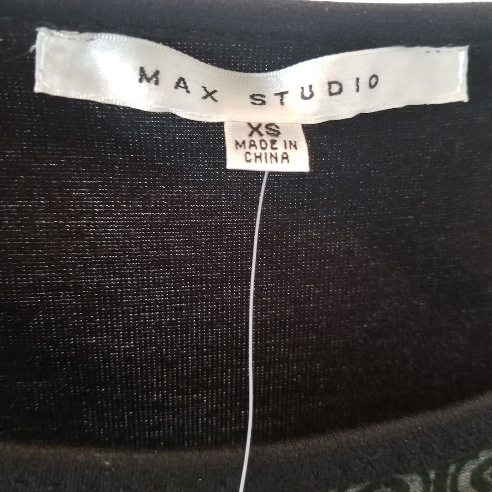 Max Studio Pleated Green Dress - Picture 8 of 8